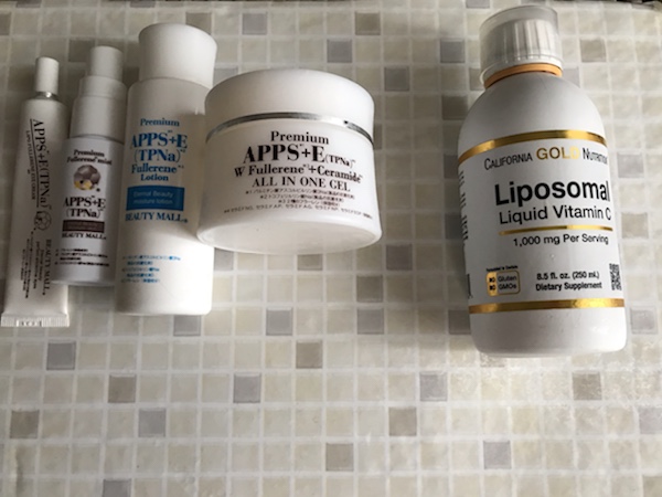 アプレシエ化粧水とリポソームビタミンCサプリ